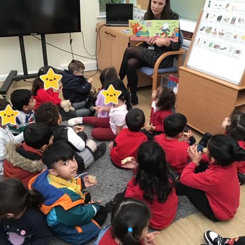 Week 3 - 18.09.24 - Decorating biscuits and reading a story