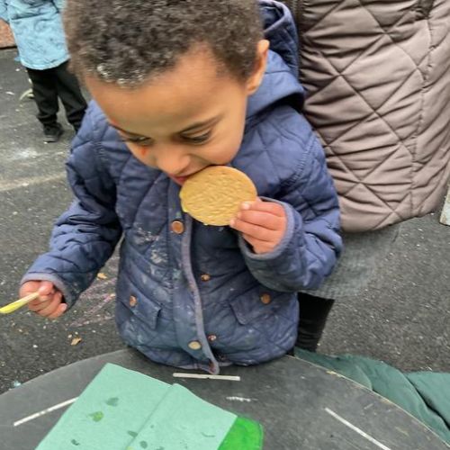 Week 2 - 15.11.24 - Painting Pudsey faces and decorating biscuits