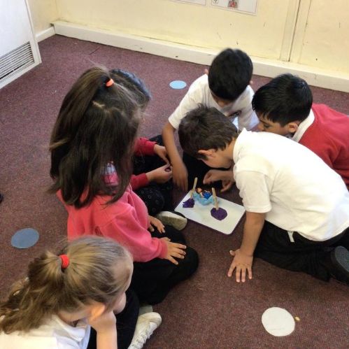 Week 4 - 26.09.24 - Science - Making Hammocks